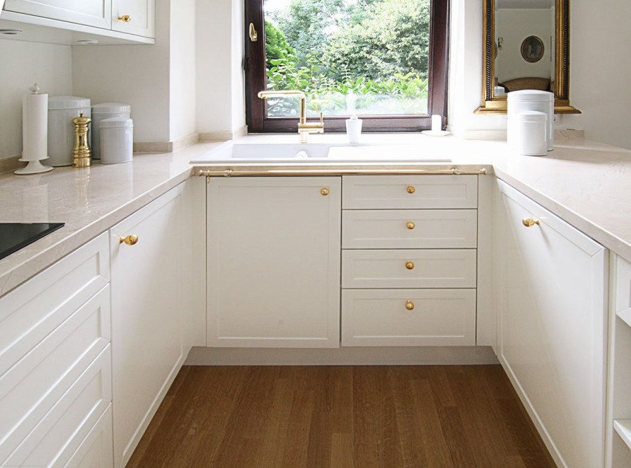 П образные кухни с островом