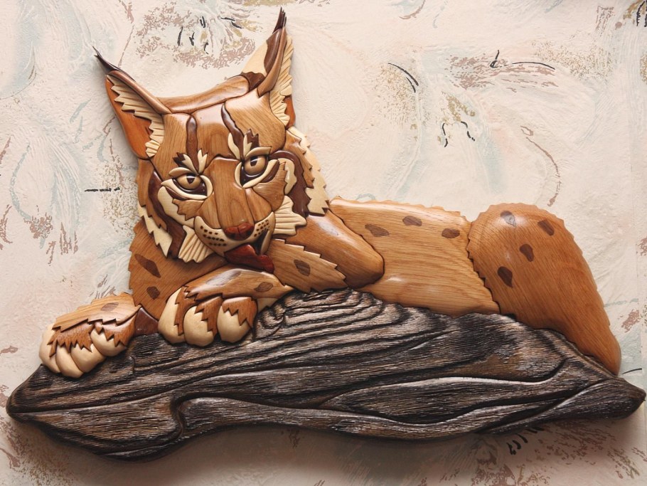 Интарсия волк