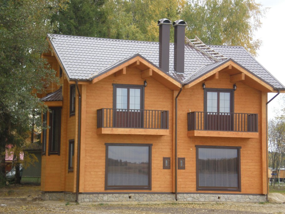 Дом на две семьи