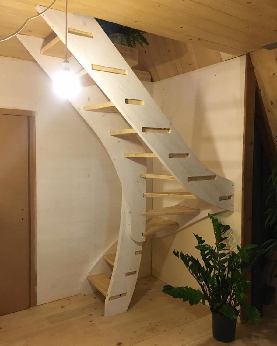Компактная лестница на чердак
