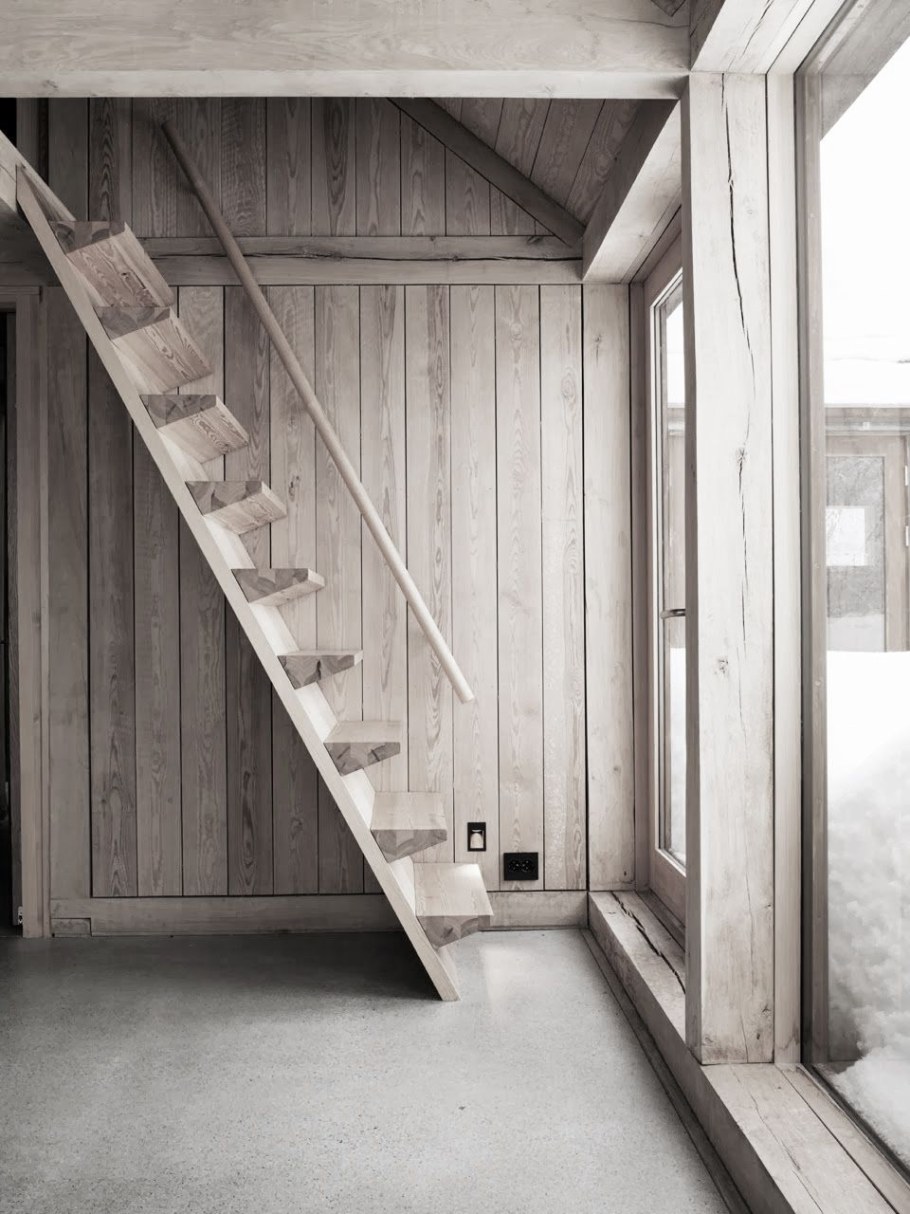 Лестница на мансарду