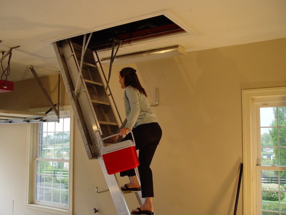 Лестница на чердак