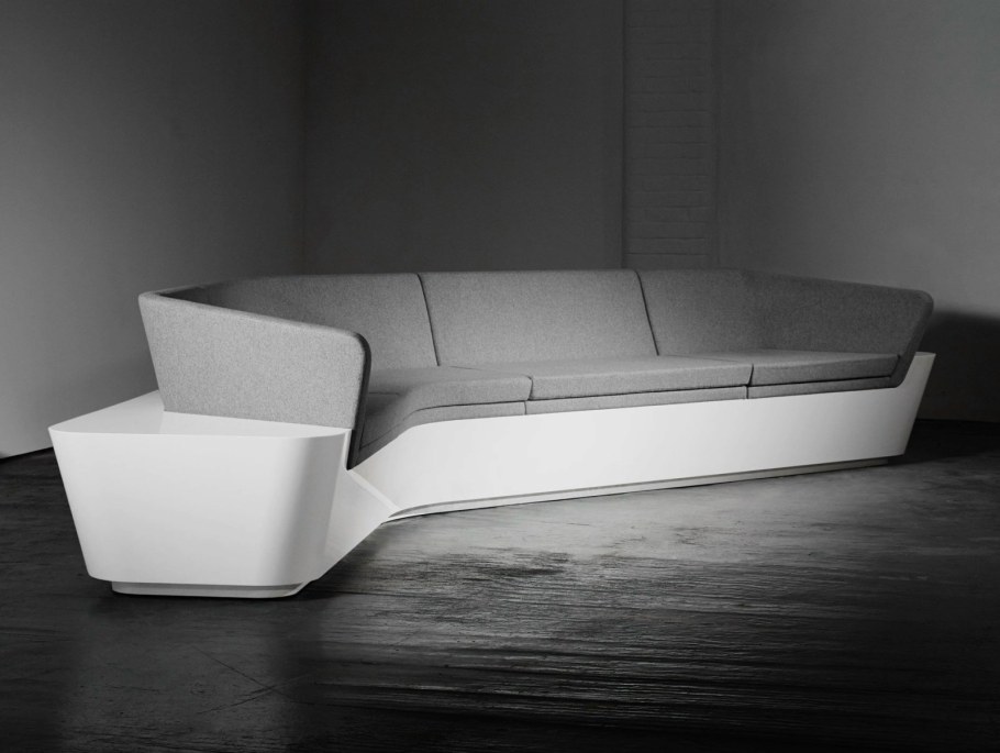 Футуристическая мягкая мебель