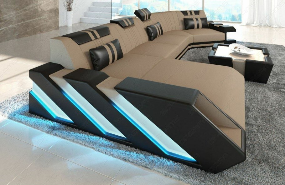 Диван в футуристическом стиле