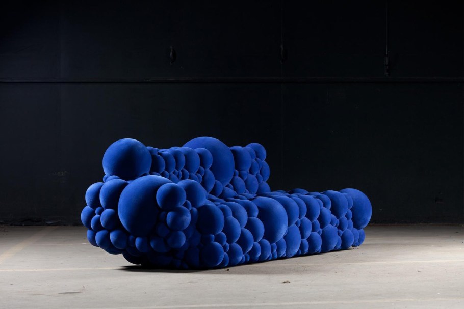 Футуристический диван