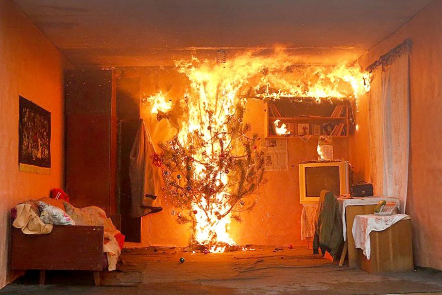 Комната в огне