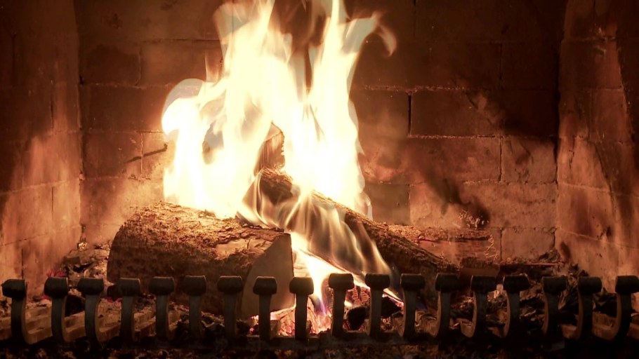 Огонь в камине