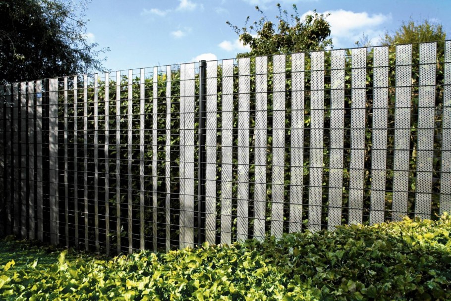 Оригинальный забор из рабицы