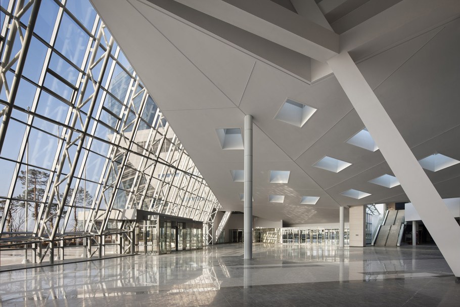 Атриум внутри здания