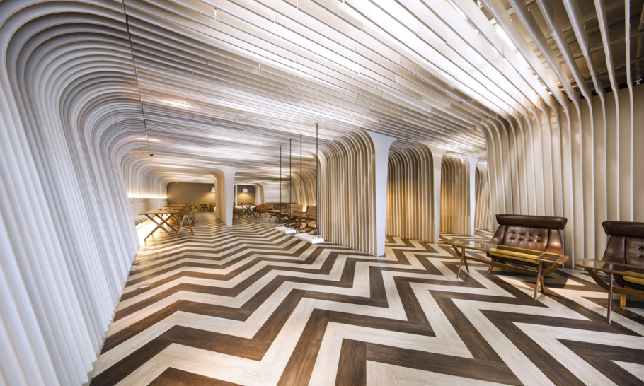 Лестницы в общественных зданиях