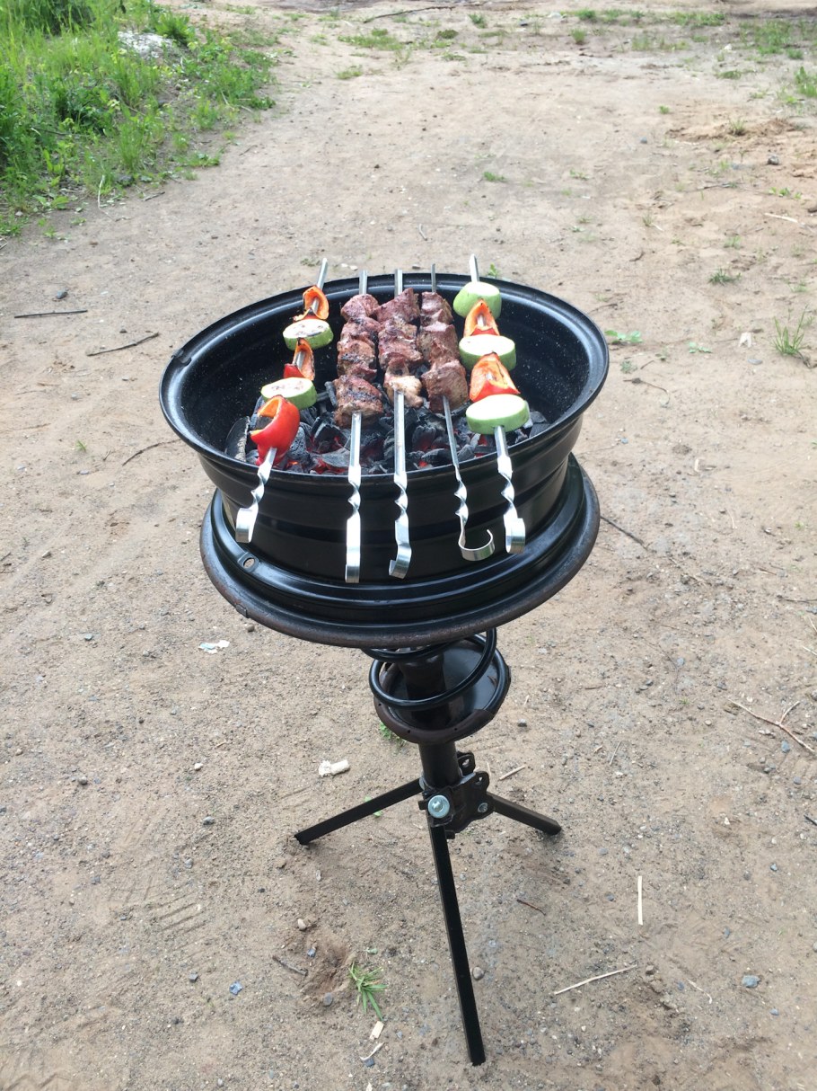 Гриль из дисков автомобиля