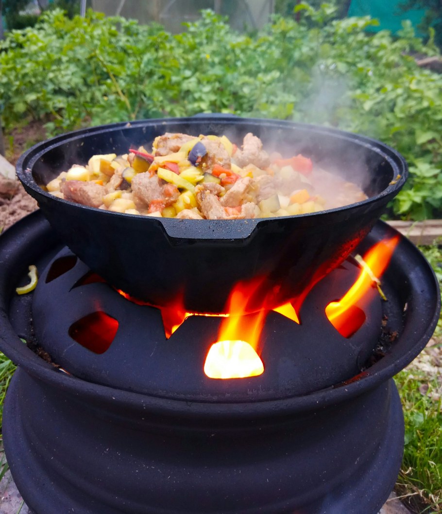 Кострище из бетонного кольца