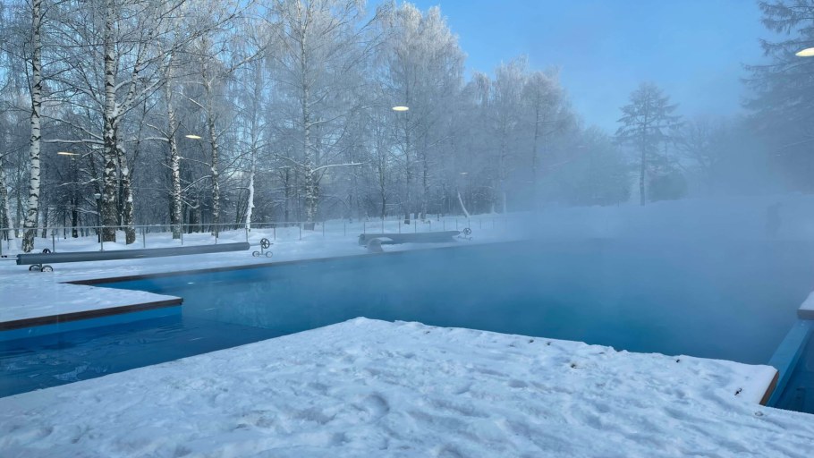 Софрино парк открытый бассейн