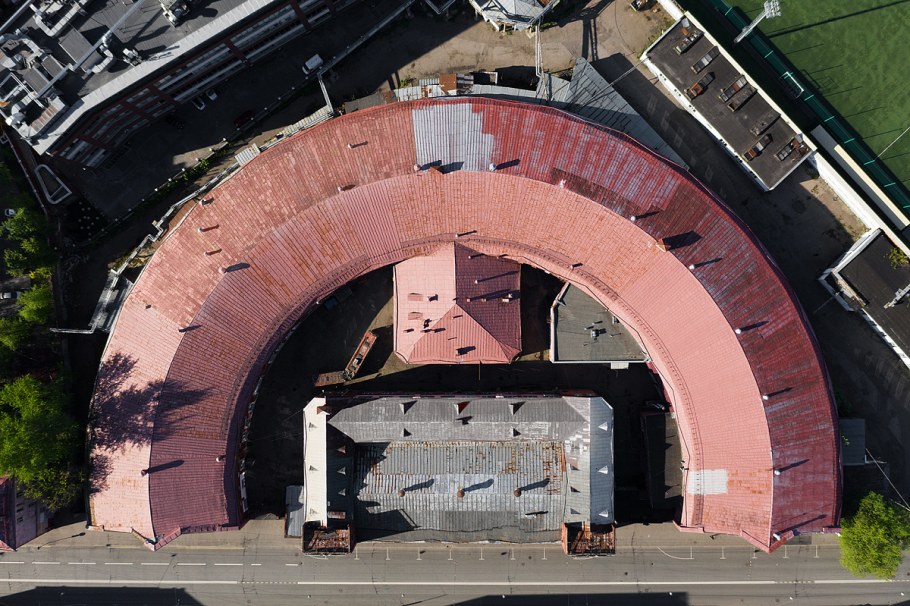 Гараж Мельникова на Новорязанской улице