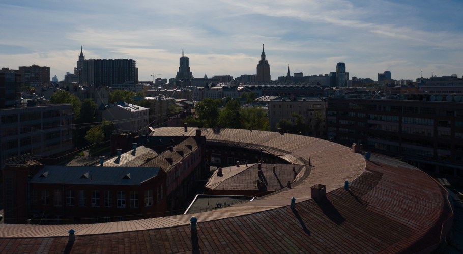 Гараж Мельникова на Новорязанской улице