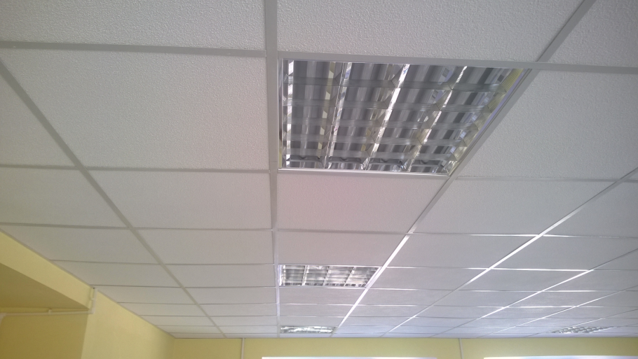 Подвесной потолок типа Armstrong 600x600