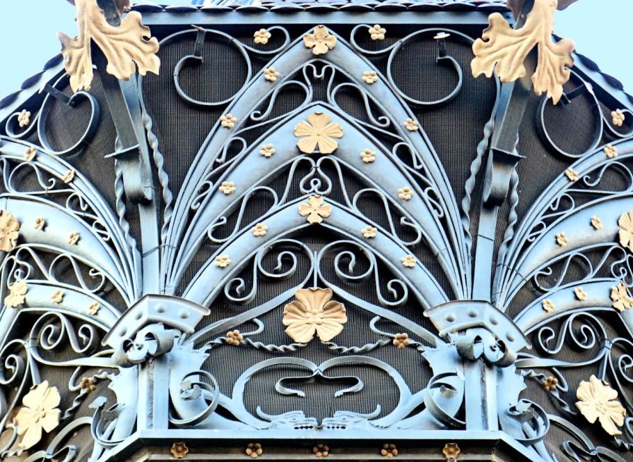 Готика АРТНОВО архитектура