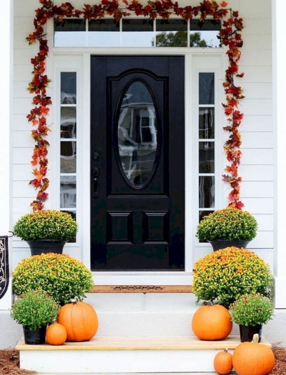 Декор входной двери снаружи