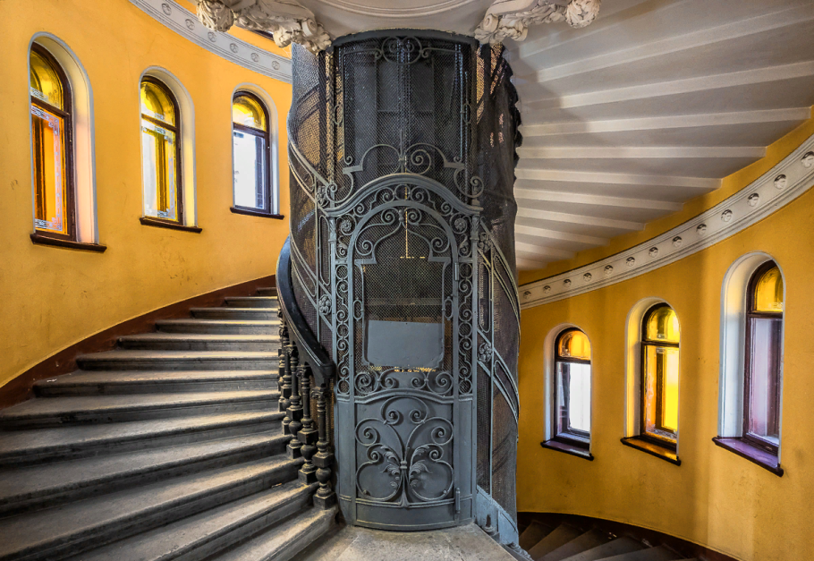 Парадные подъезды Санкт-Петербурга