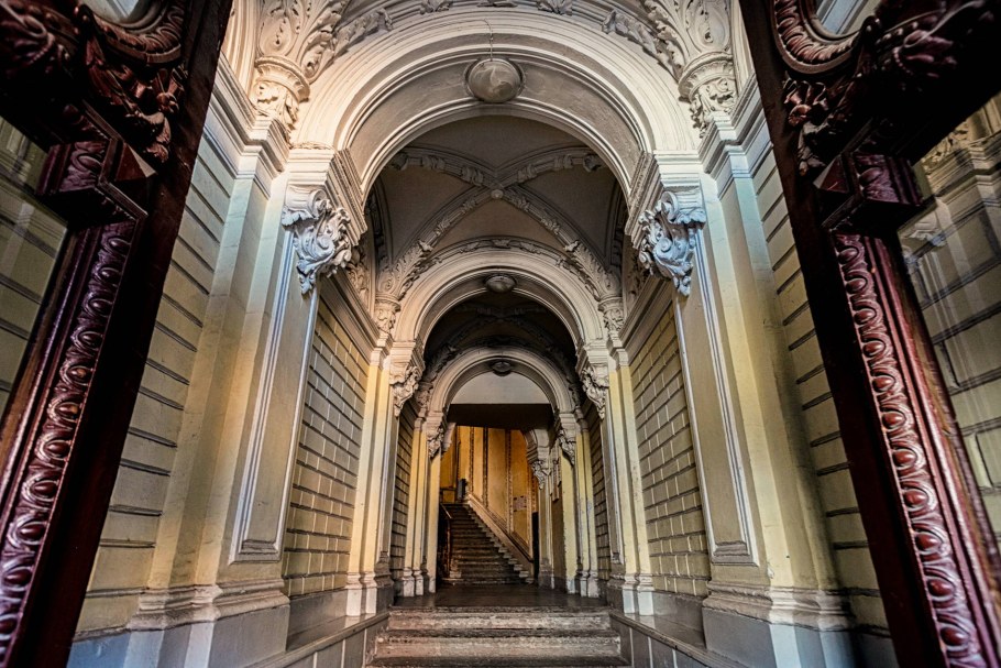 Особняк Елисеевых в Санкт-Петербурге биржевая 12