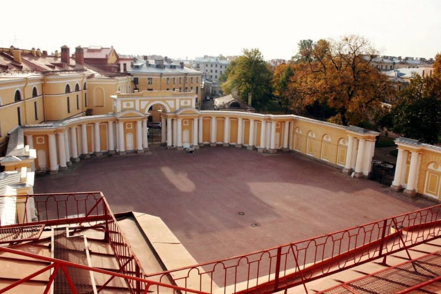 Двор Юсуповского дворца