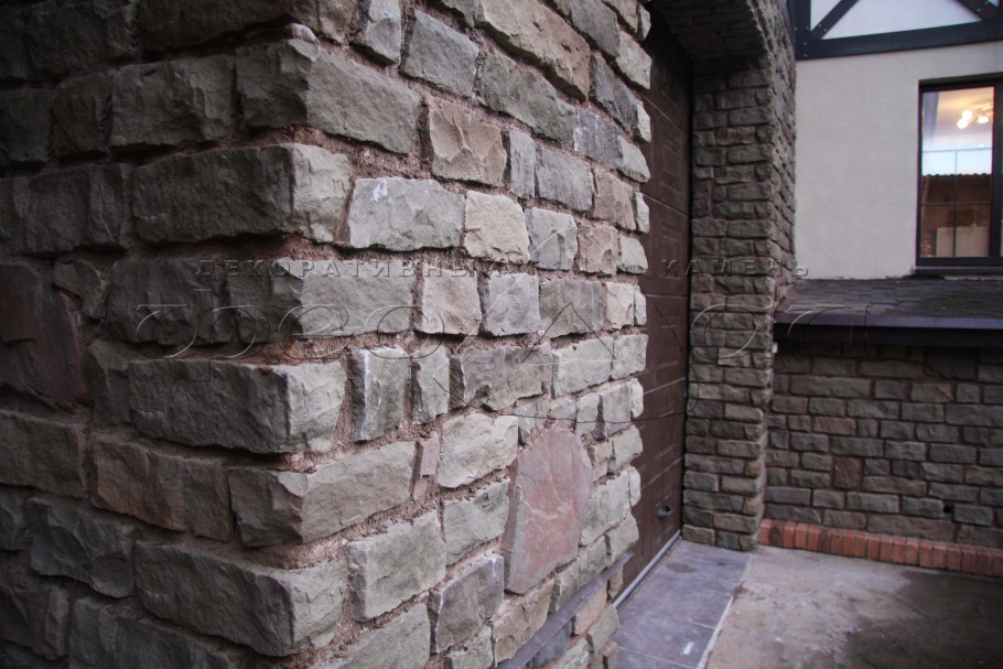 Бутовый камень цоколь