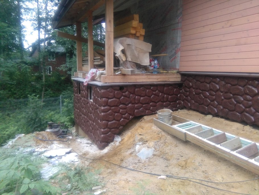 Забор из песчаника