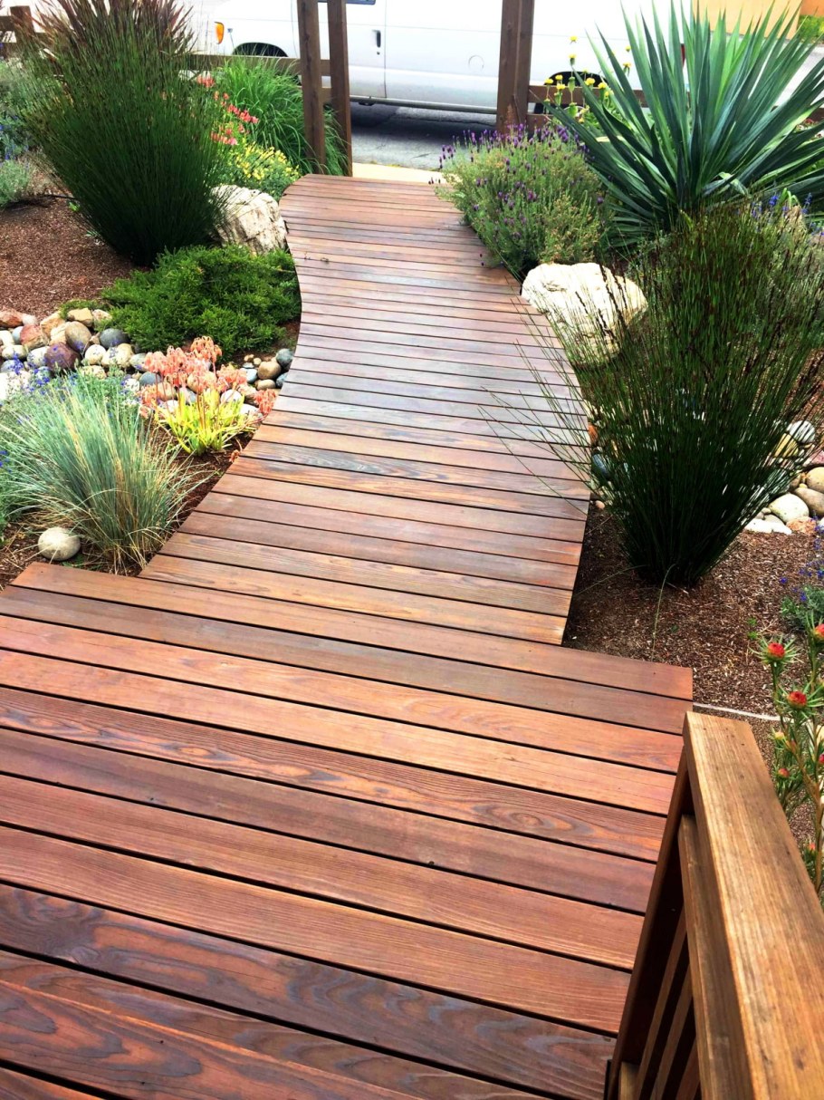 Садовая дорожка из термодревесины