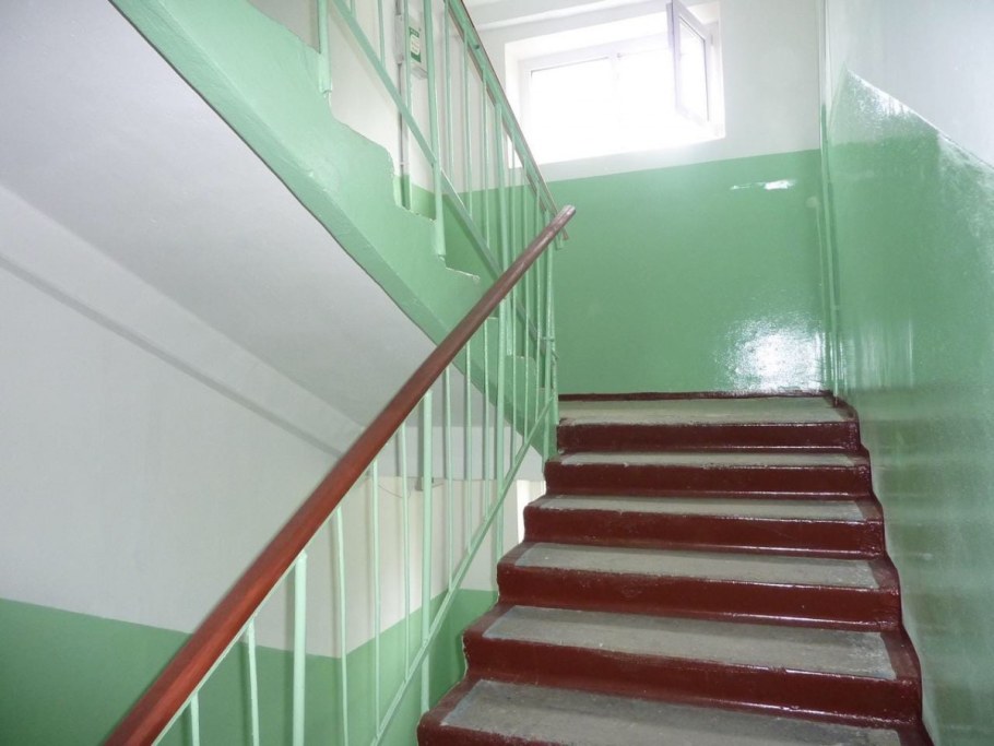 Цвет стен в подъезде