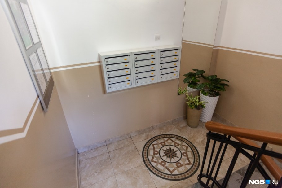 Покраска лестничных клеток в многоквартирном доме