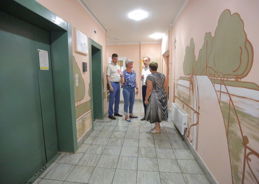 Отремонтированный подъезд