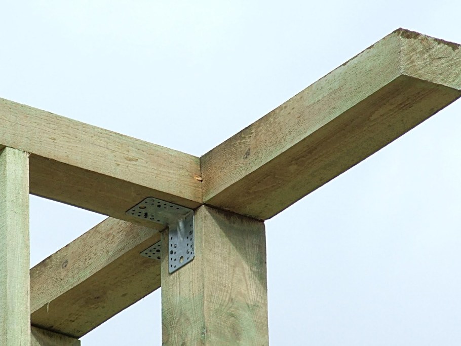 Скрепление бруса 150х150