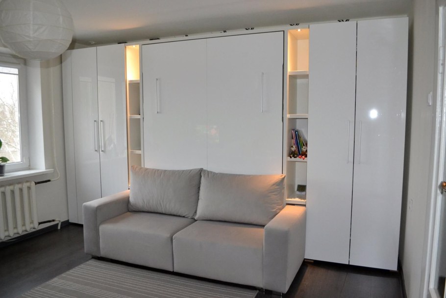 Шкафы с кроватью в середине