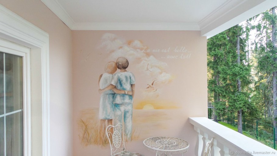 Трафаретная роспись на штукатурке