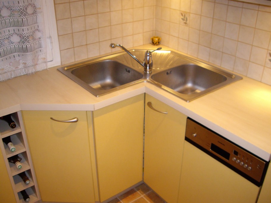 Столешница для угловой мойки