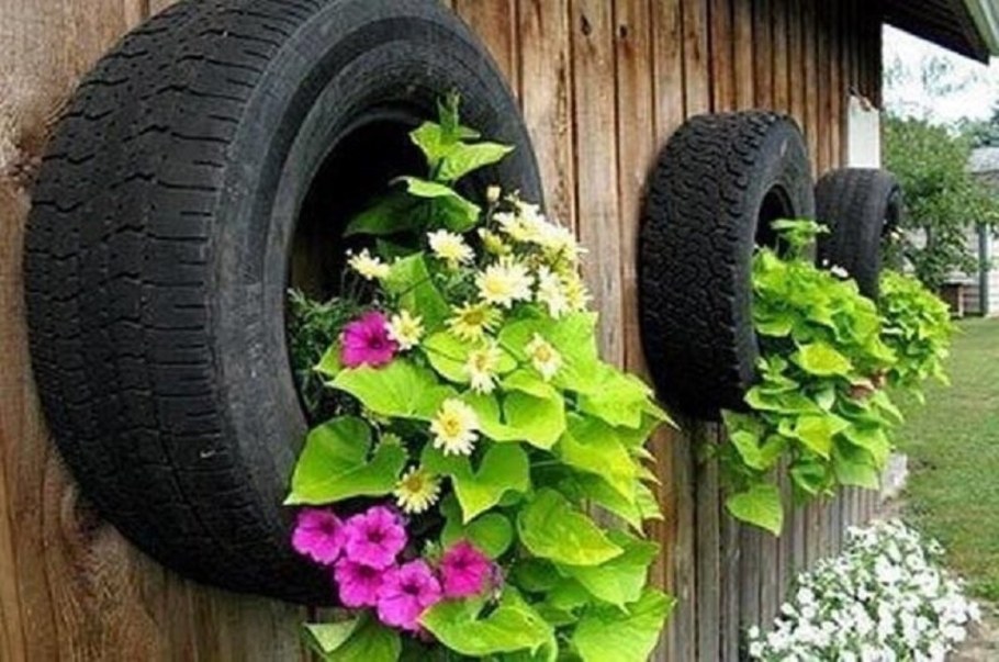 Висячие клумбы из покрышек