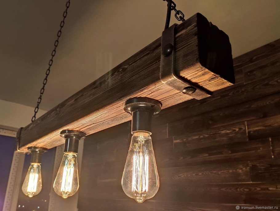 Светильник из дерева Ironsun