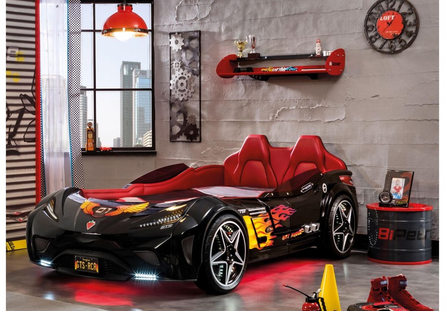 Кровать машина Futuka Kids