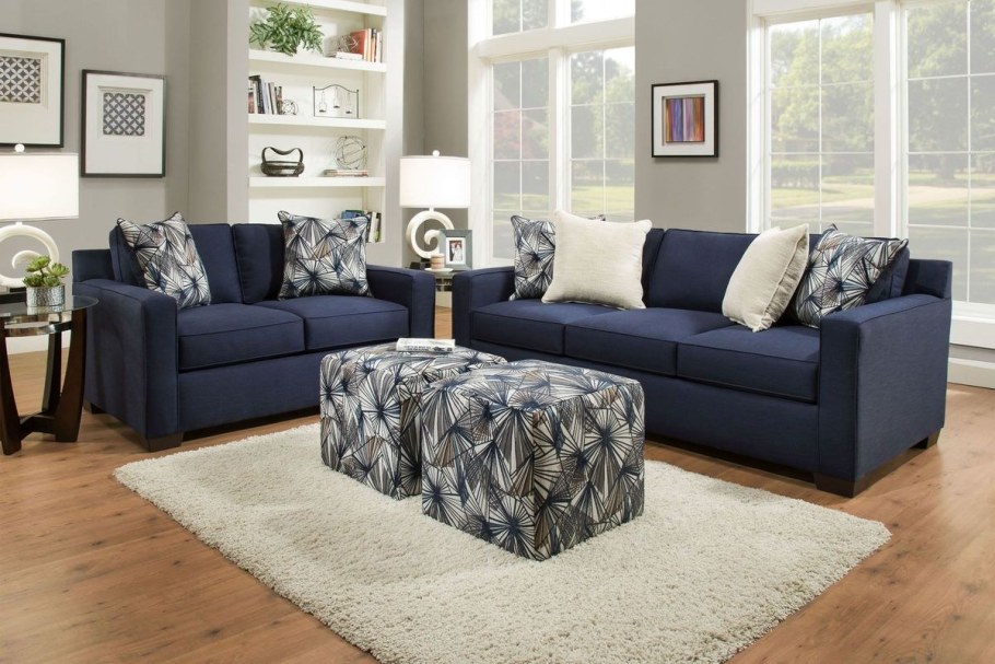 Серый диван