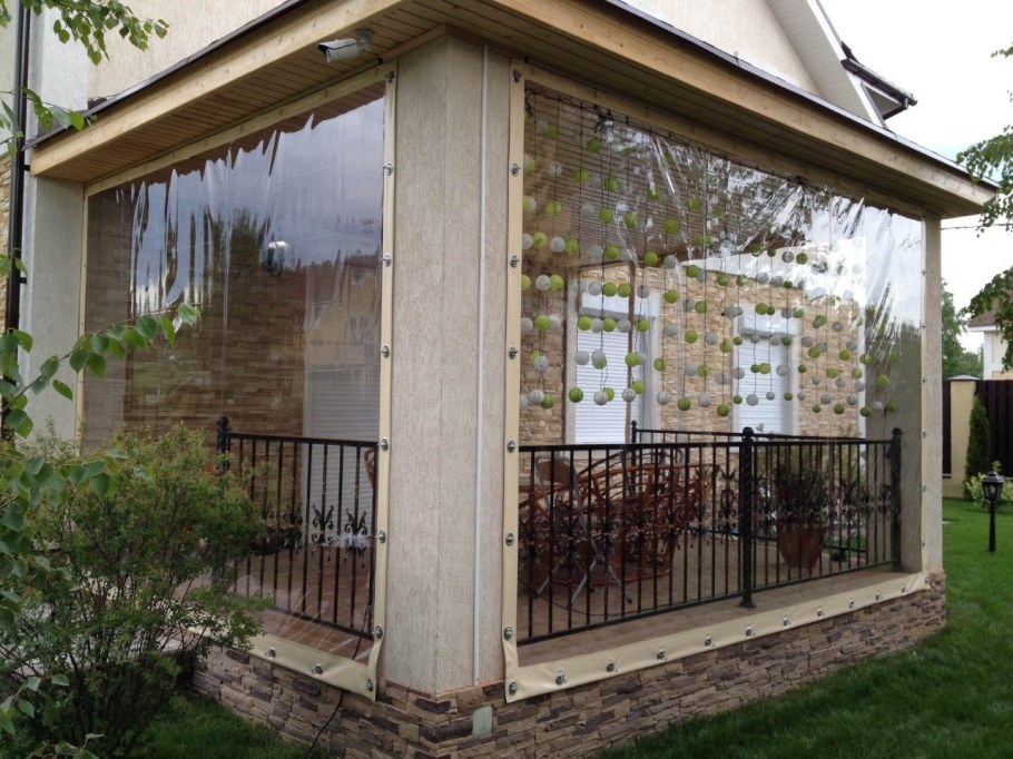 Гибкие окна для веранды