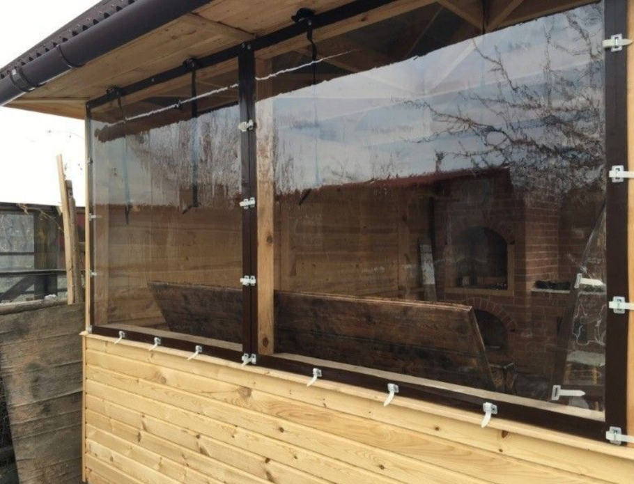 Защитные шторы для беседки