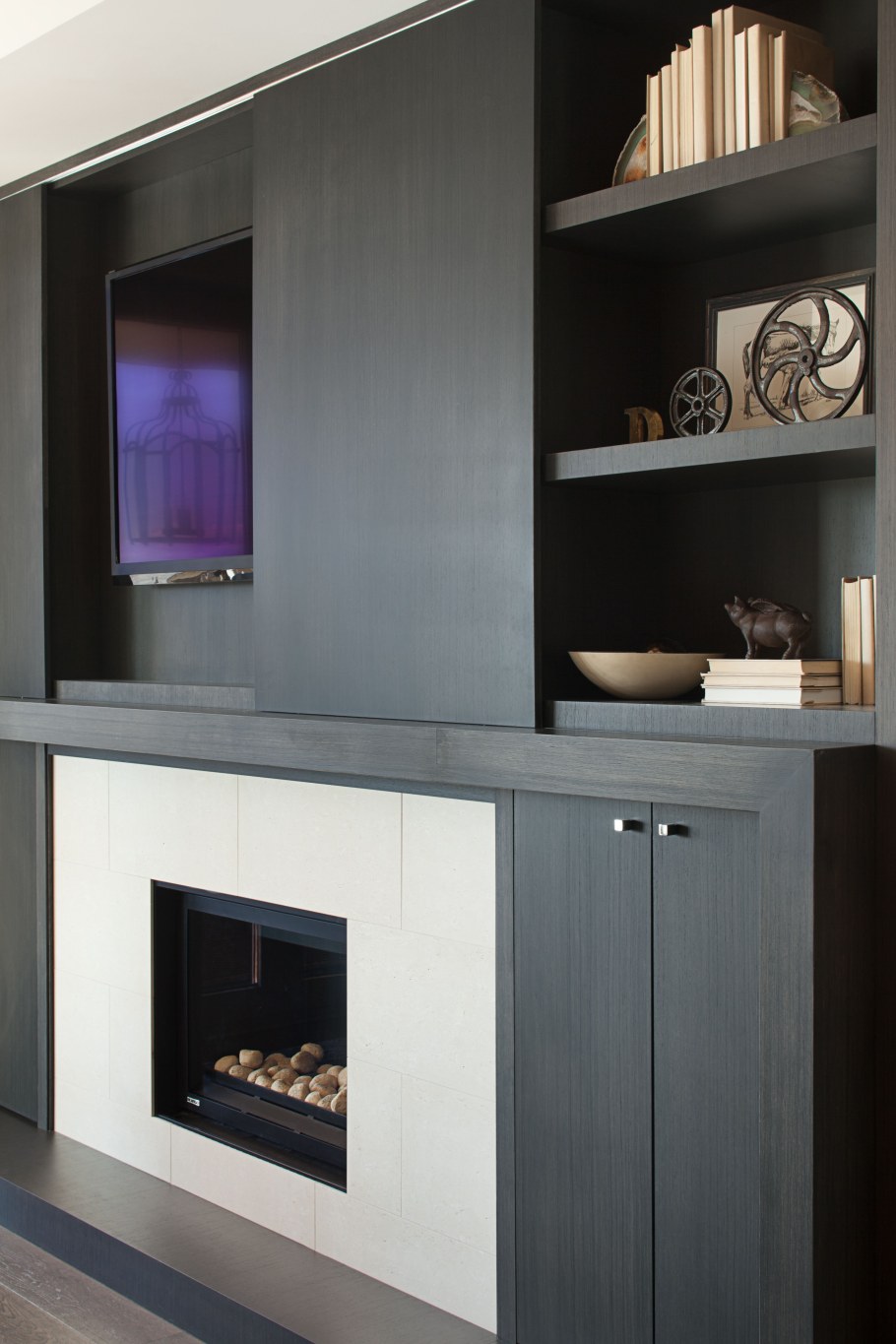 Стенка с камином в гостиную