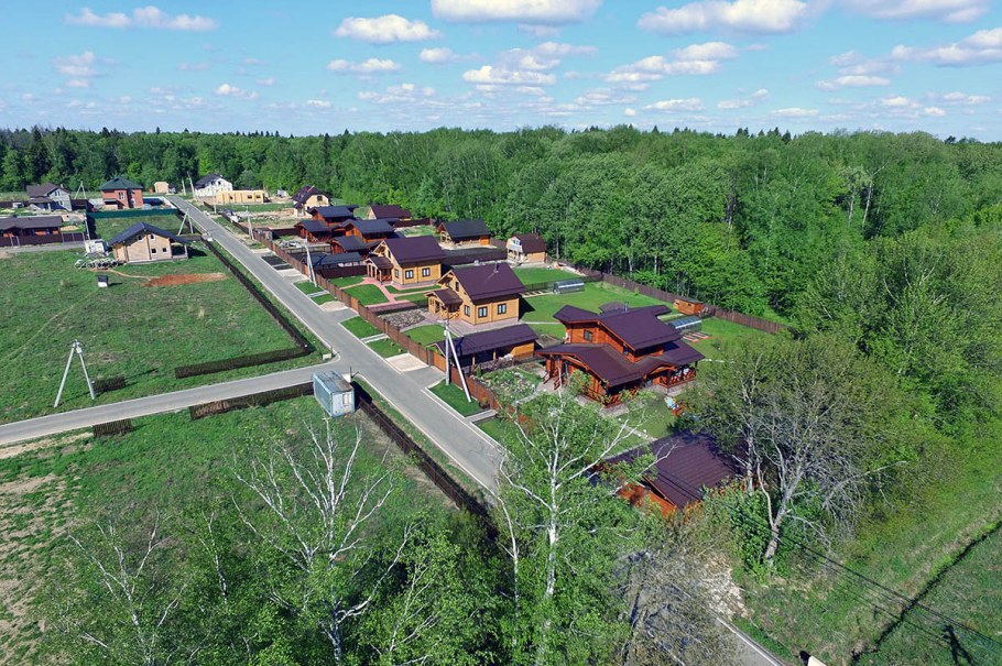 Коттеджный поселок Лесное озеро на Калужском шоссе