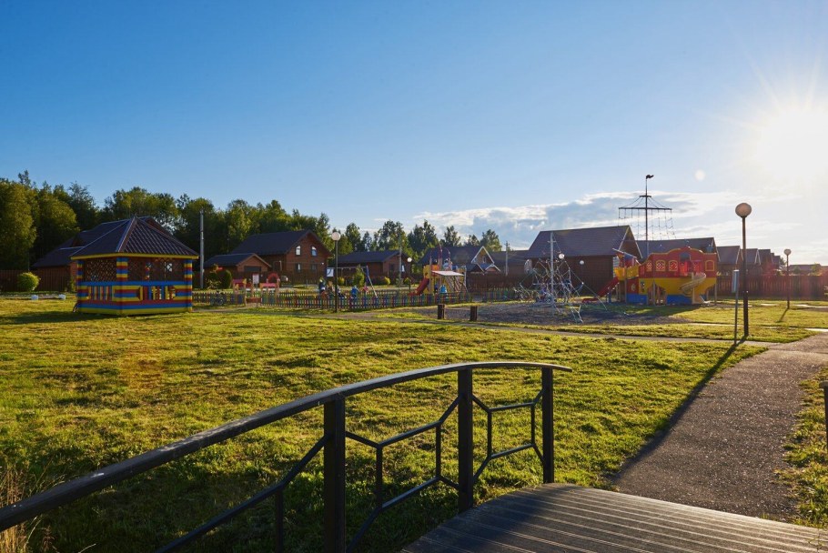 Лесное озеро Великие Луки турбаза