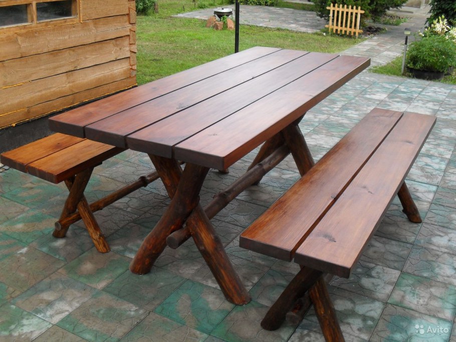 Стол на террасу деревянный