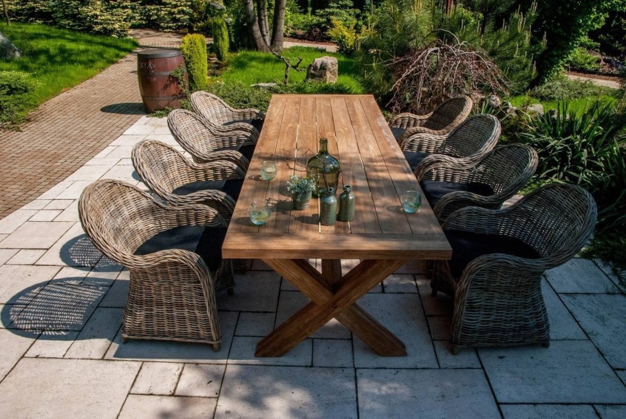 Стол уличный для дачи