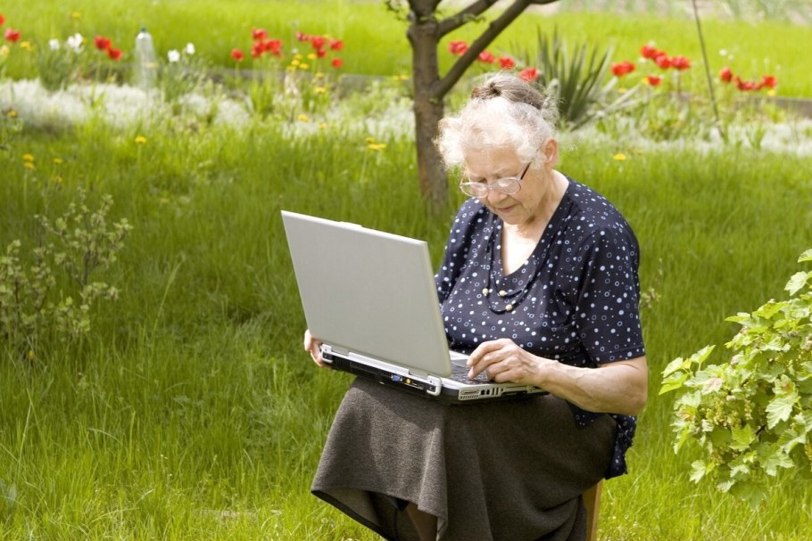 Мужчина на даче