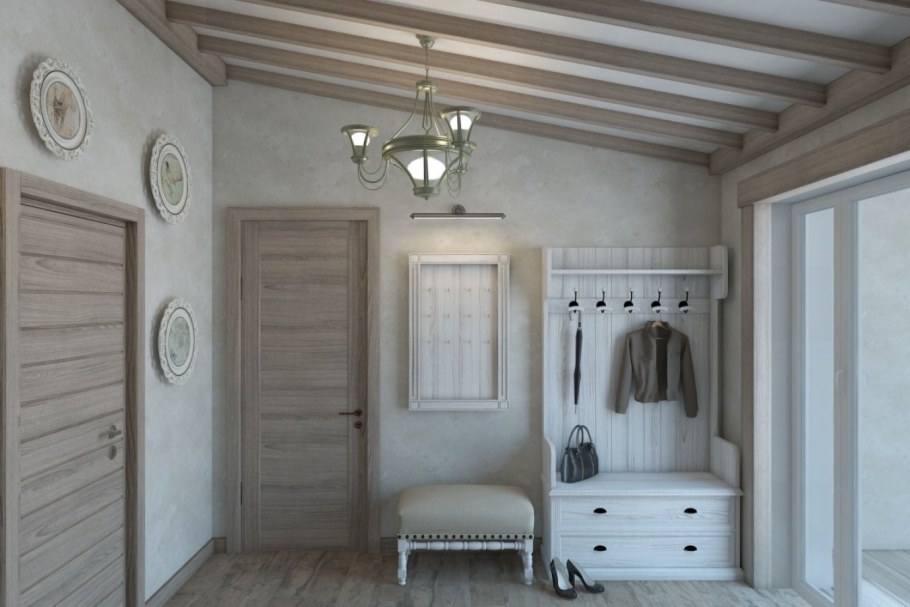 Прихожая в деревянном доме