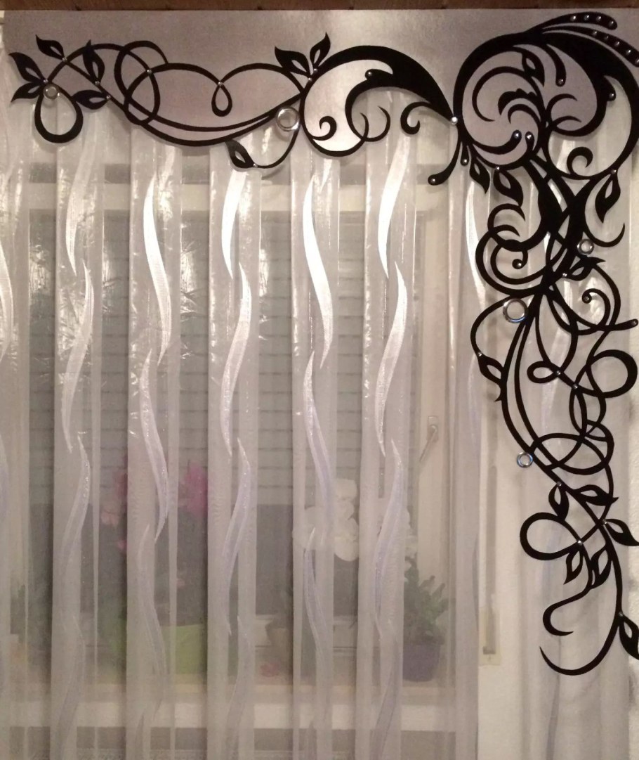 Резной ламбрекен