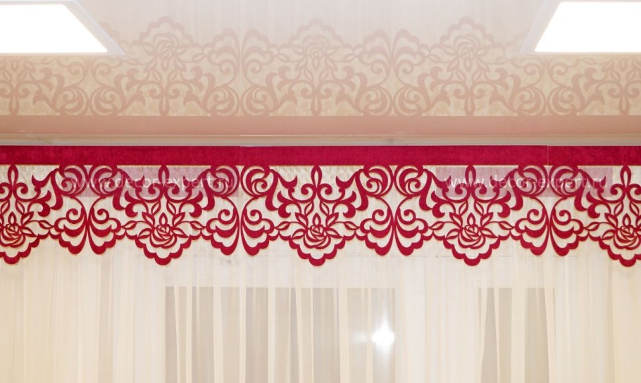 Фигурный жесткий ламбрекен